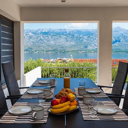 Infinity Dalmatia アパート ヴィンイェラック