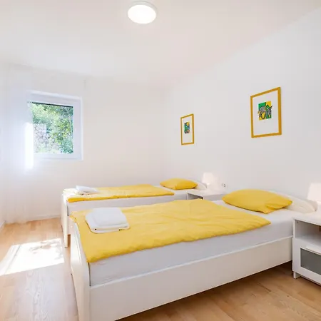 Infinity Dalmatia アパート ヴィンイェラック