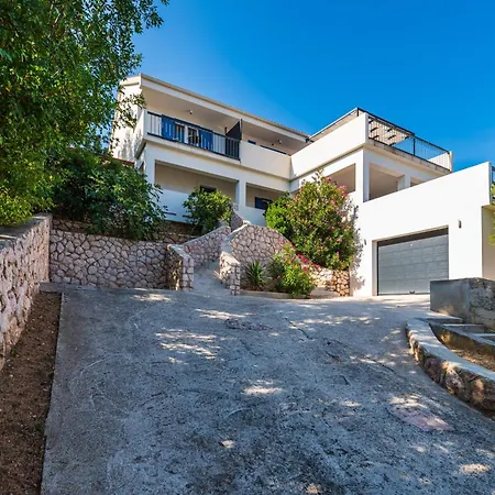 Infinity Dalmatia فينجيراك