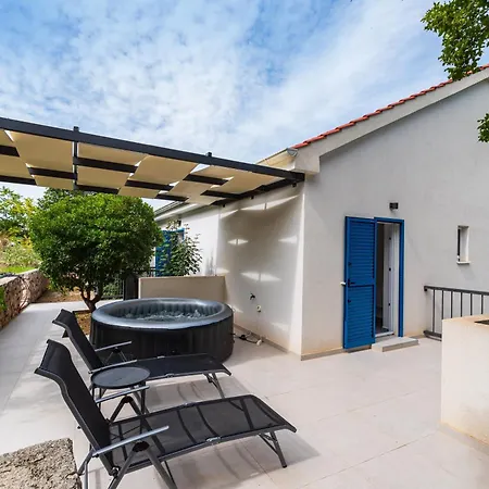 Infinity Dalmatia Vinjerac